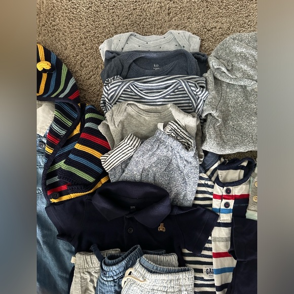 GAP Baby boy clothing lot (size:0-6M) - Picture 3 of 6